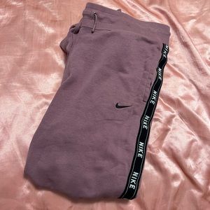 Nike sweatpants size M. Great condition